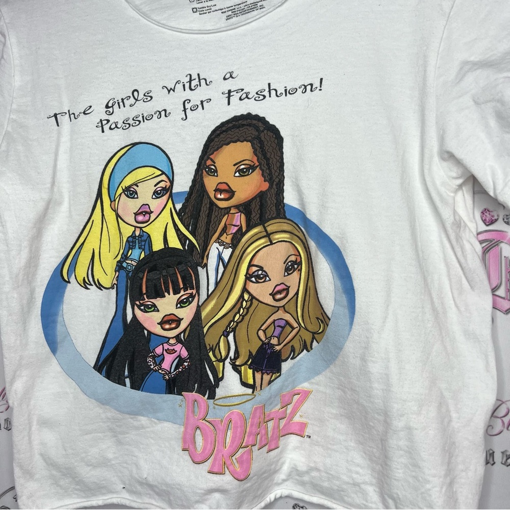 Bratz passion for fashion tshirt white dolls cute y2k vintage Bratz dolls top - Picture 3 of 6